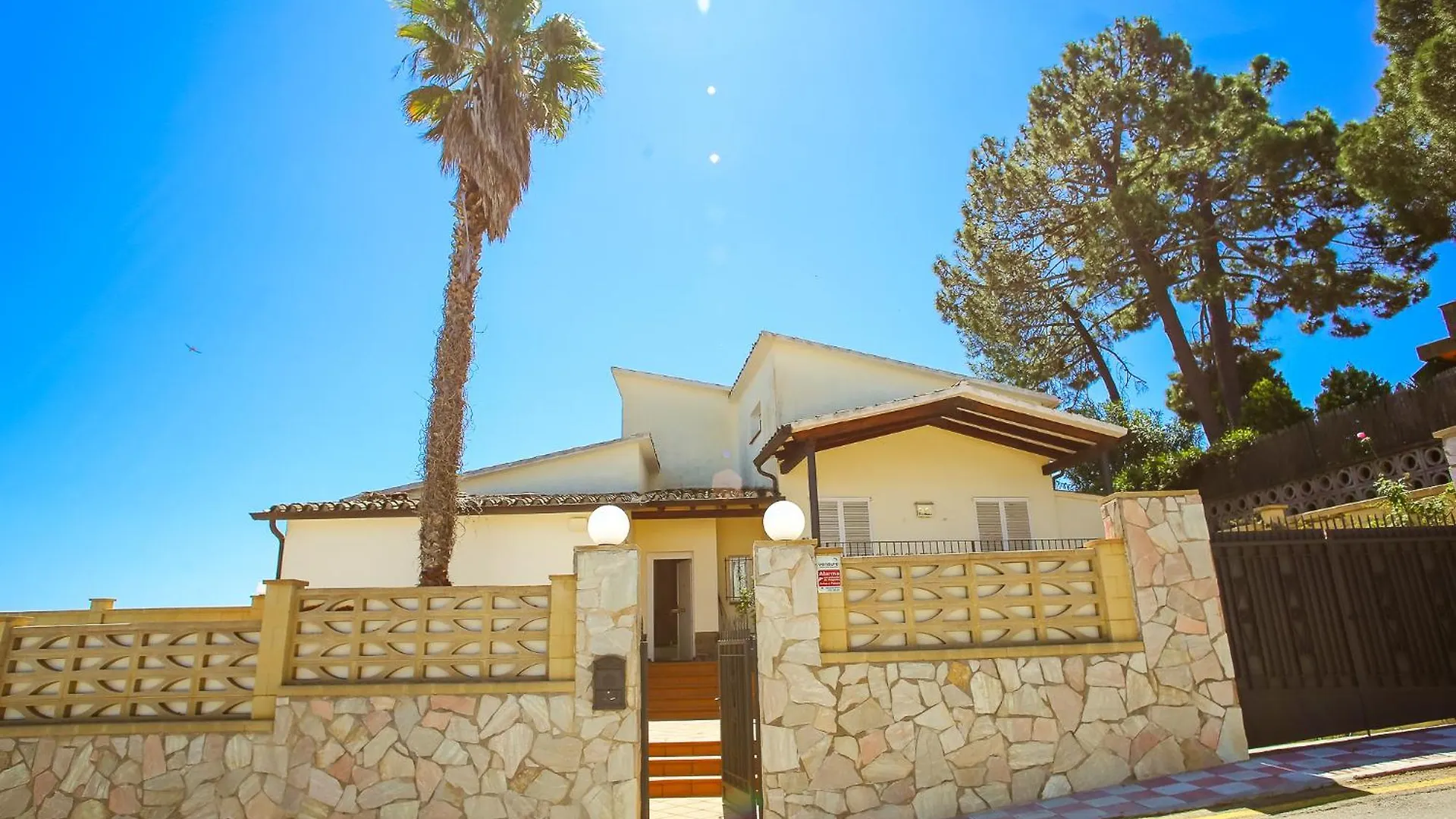 Cl03 Villa Jaruco Lloret de Mar